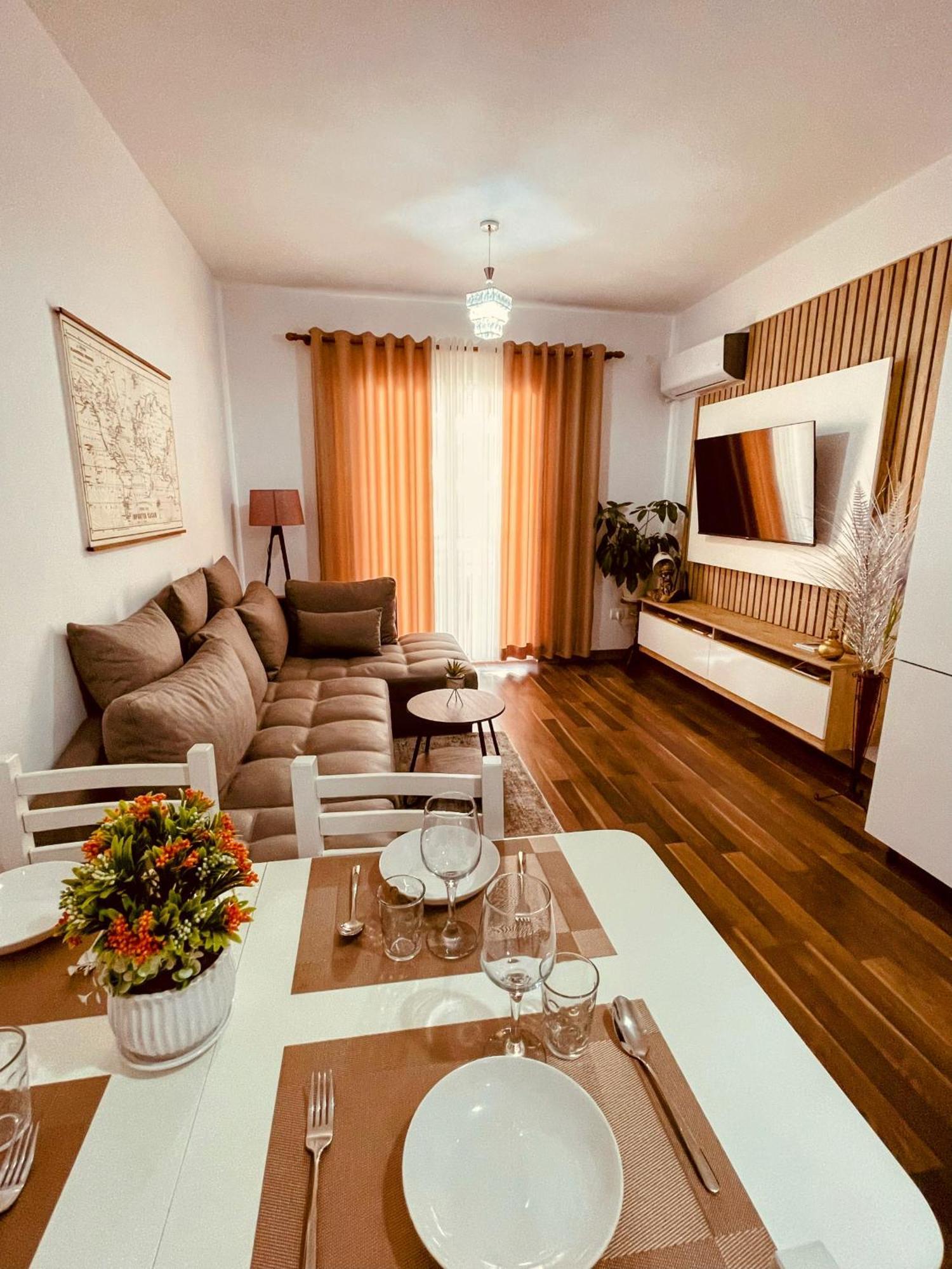 Laurent's * Durres